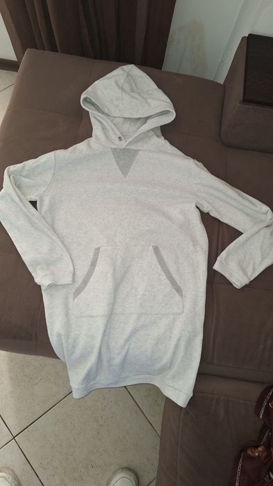 Дамски анурак с качулка