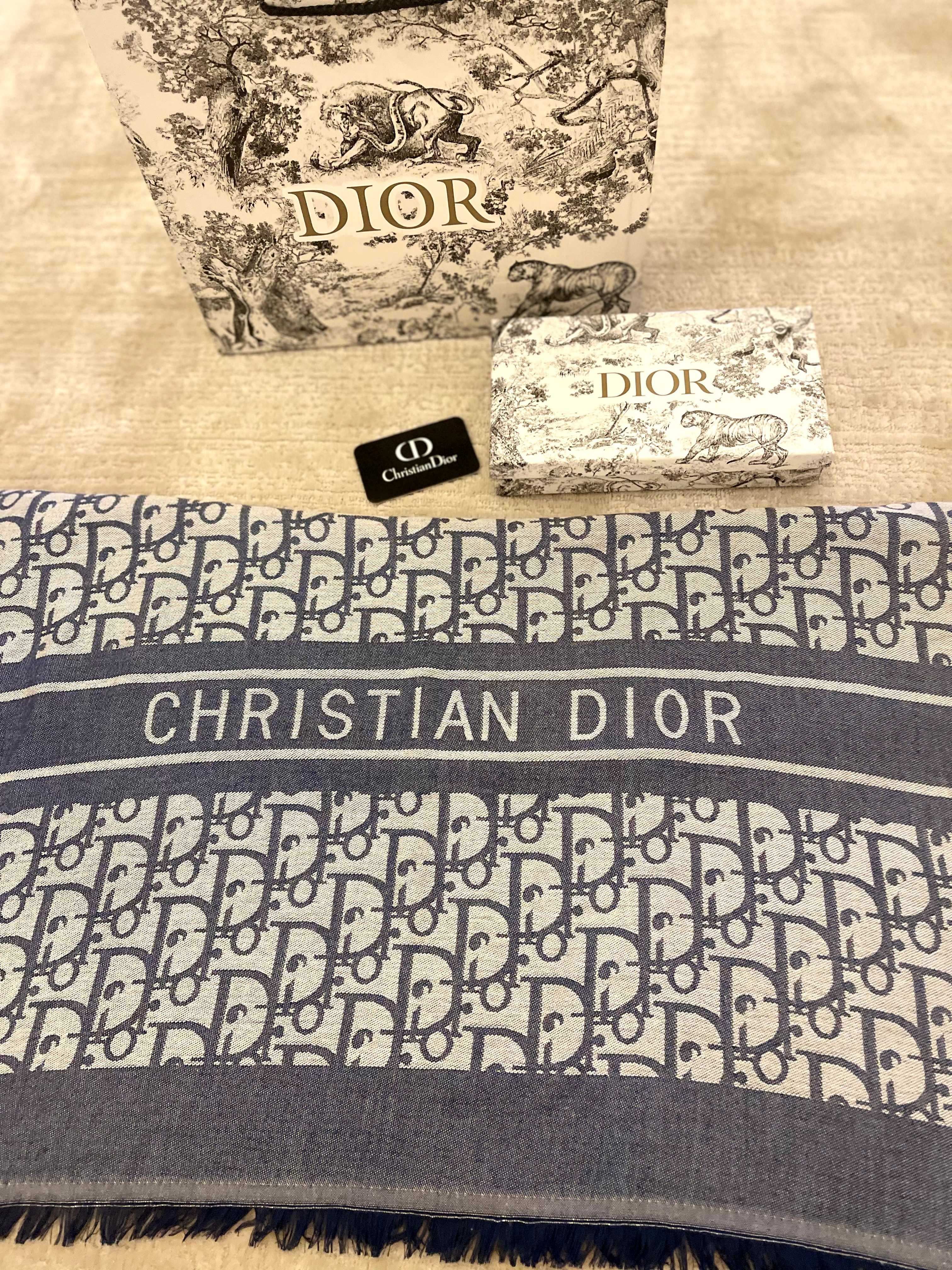 Esarfa Christian Dior gri