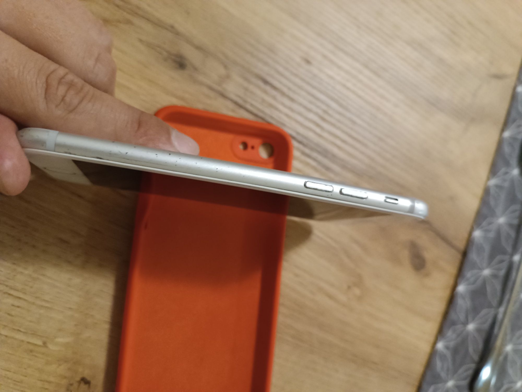 Iphone 7 заключен