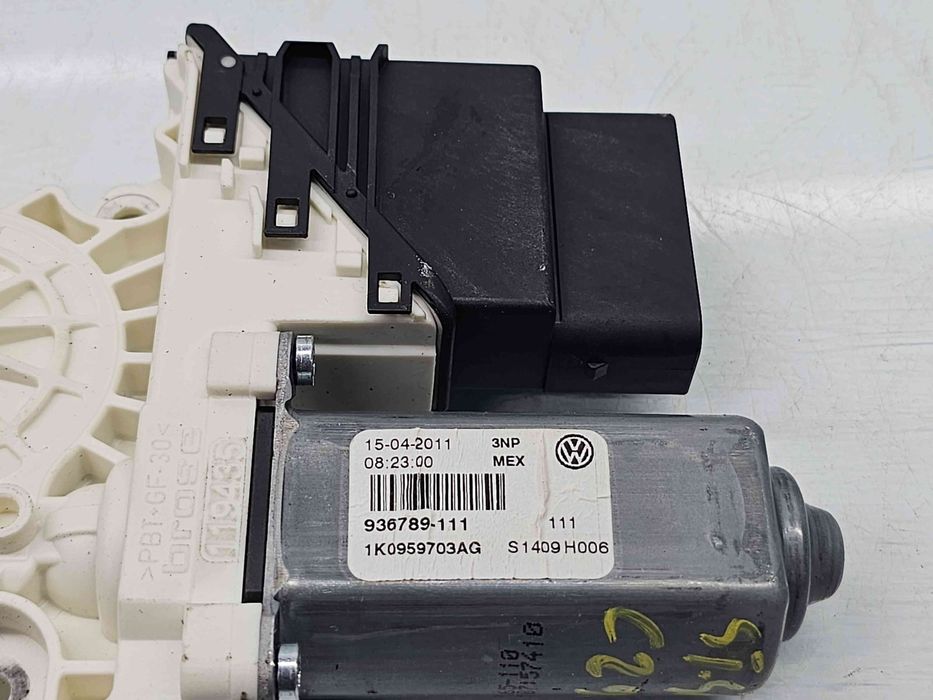 Motoras geam stanga spate Volkswagen Jetta 4 (162,163) [Fabr 2010-2016