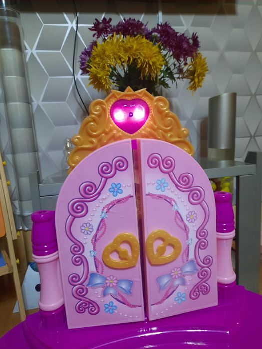 Măsuță de machiaj