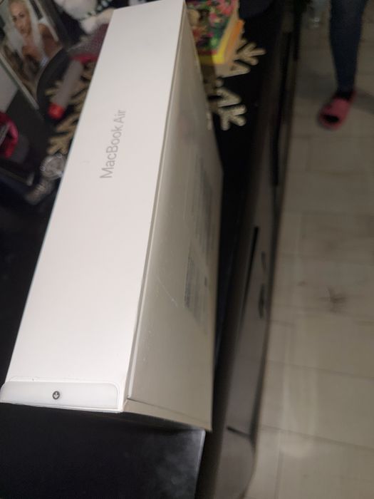 Apple Macbook air 13.6 M2 8gb ram, 256 ssd