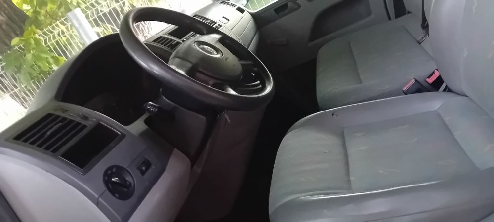Volksvagen transporter 9 locuri