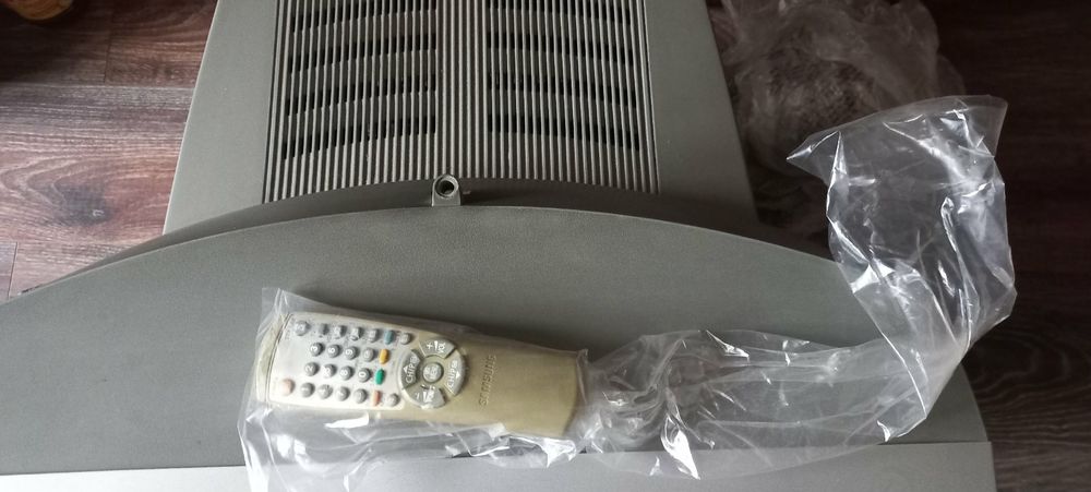 продавам телевизор Самсунг