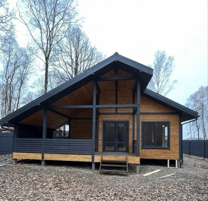 Cabana A-frame rustic de vacanta