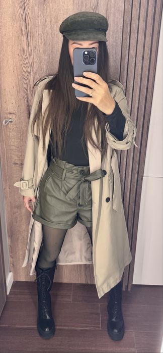 Къси кожени панталони