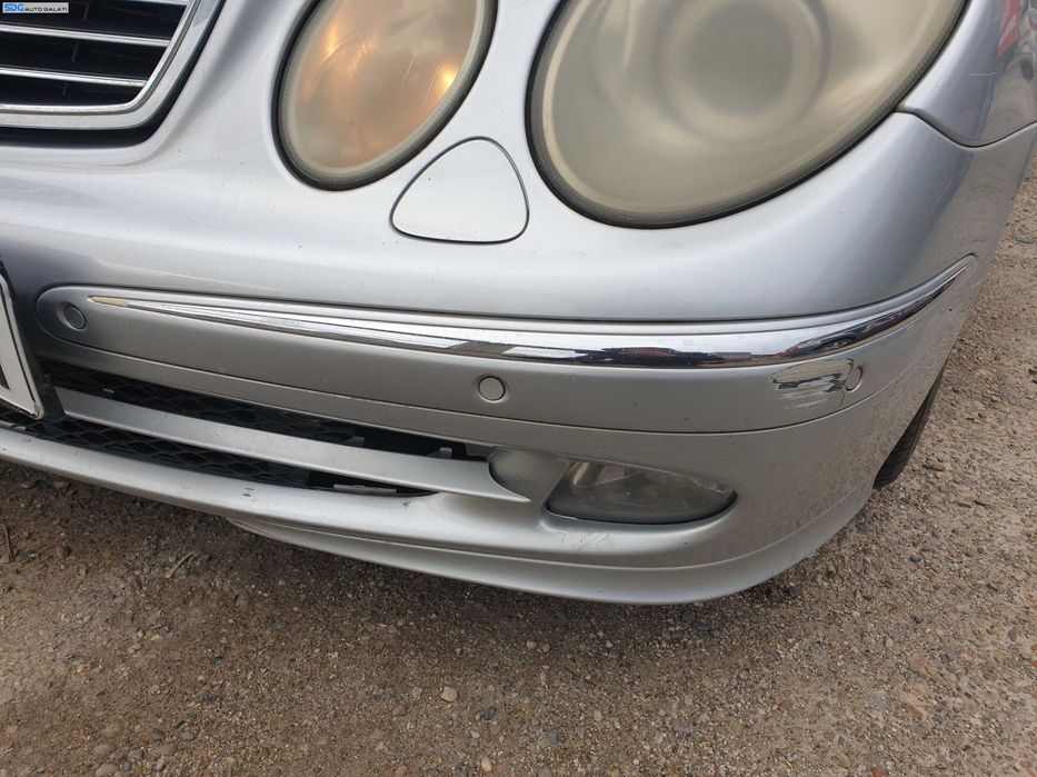 Bandou Stanga cu Locas Senzori Parcare Bara Spoiler Fata cu Imperfectiuni Mercedes Clasa E Class W211 NFL Non Facelift 2002 - 2006 Culoare C775 775 [K3440]