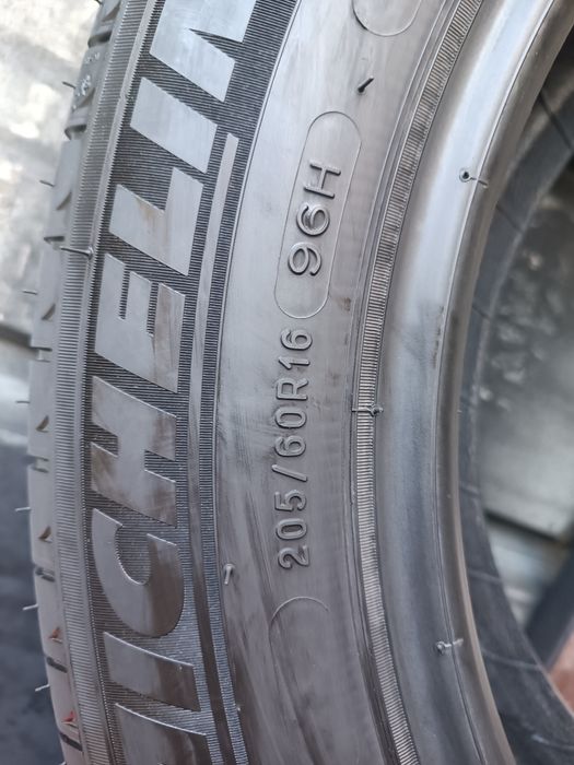 205/60/16 Michelin Дот 3923