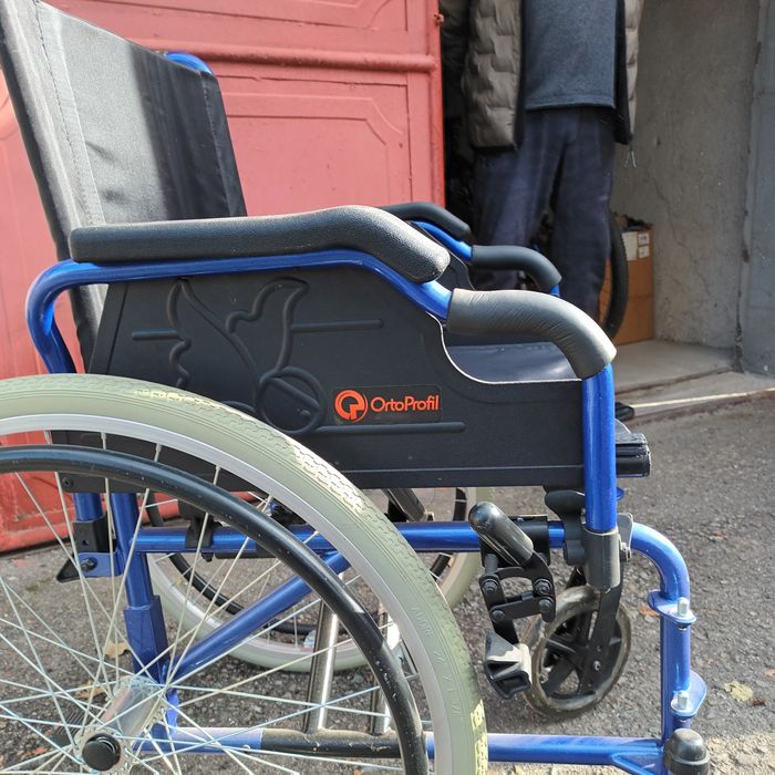 Fotoliu rulant manual nou