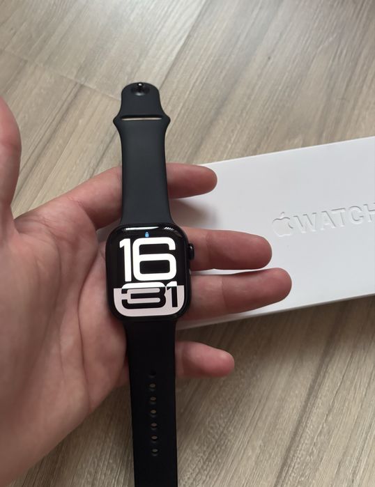 Apple Watch 10 GPS, Black Aluminium Case 42mm - S/M Спешно!