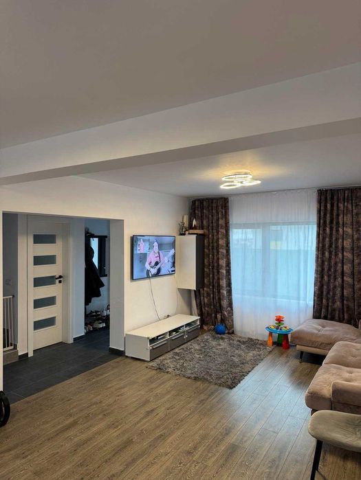 Proprietar – Vand casa tip duplex, 4 camere, Valea Adanca, str. Veche