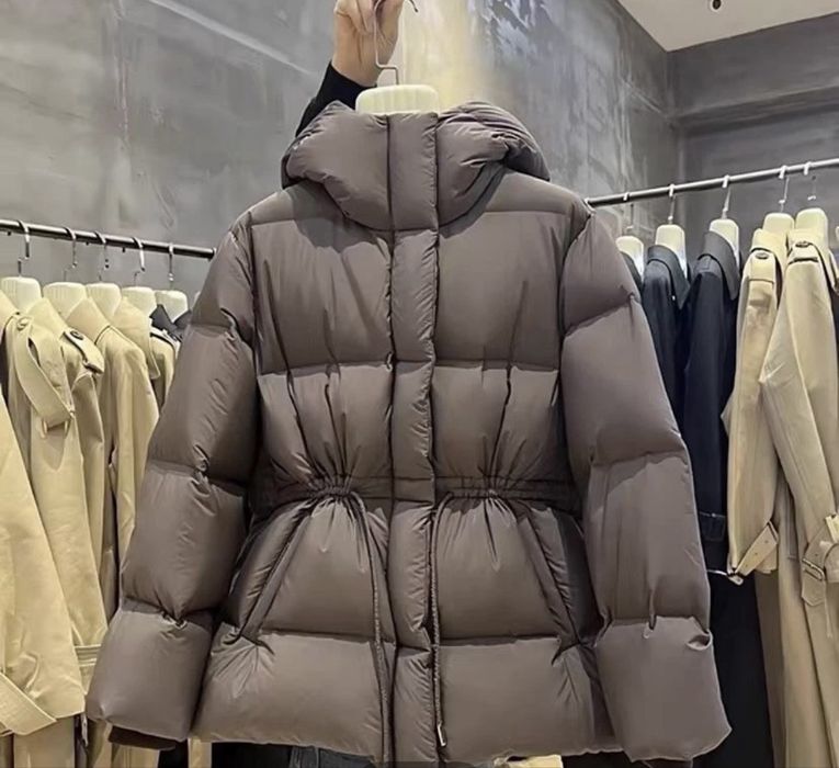 Продам новый женский пуховик