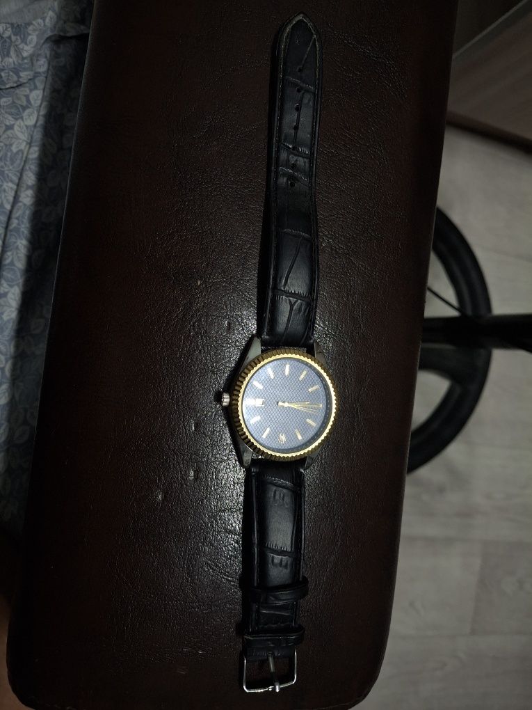 Продам часы Rolex срочно