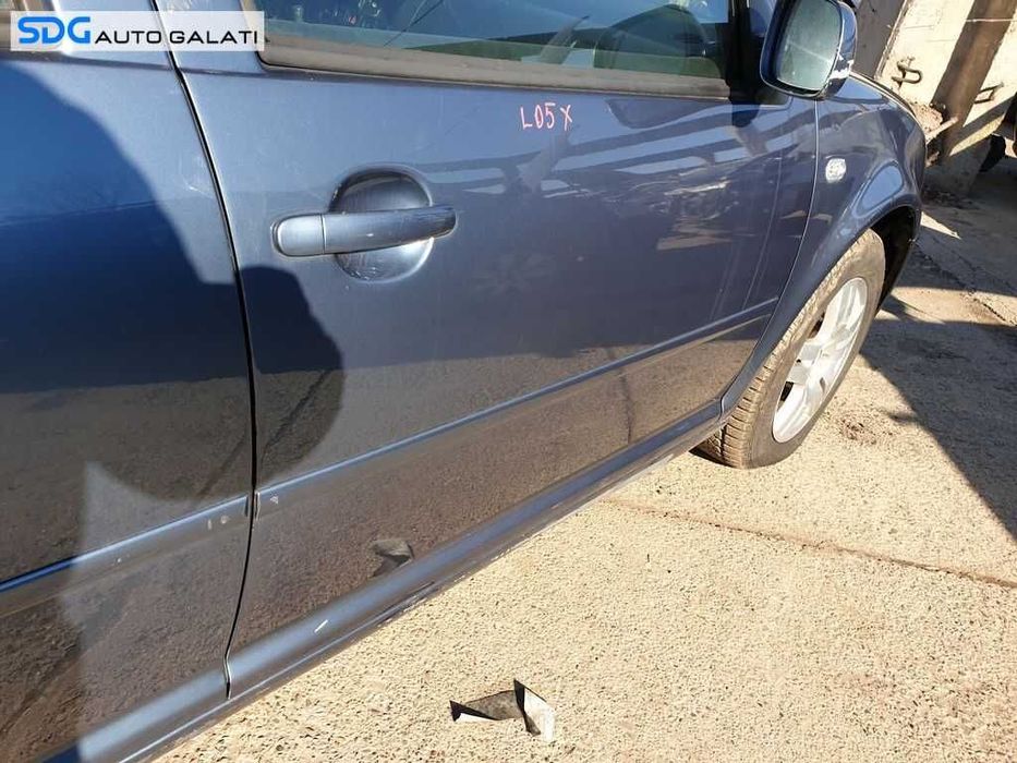 Usa Usi Portiera Portiere Dreapta Fata Dezechipata VW Bora 1999 - 2005 Culoare LD5X