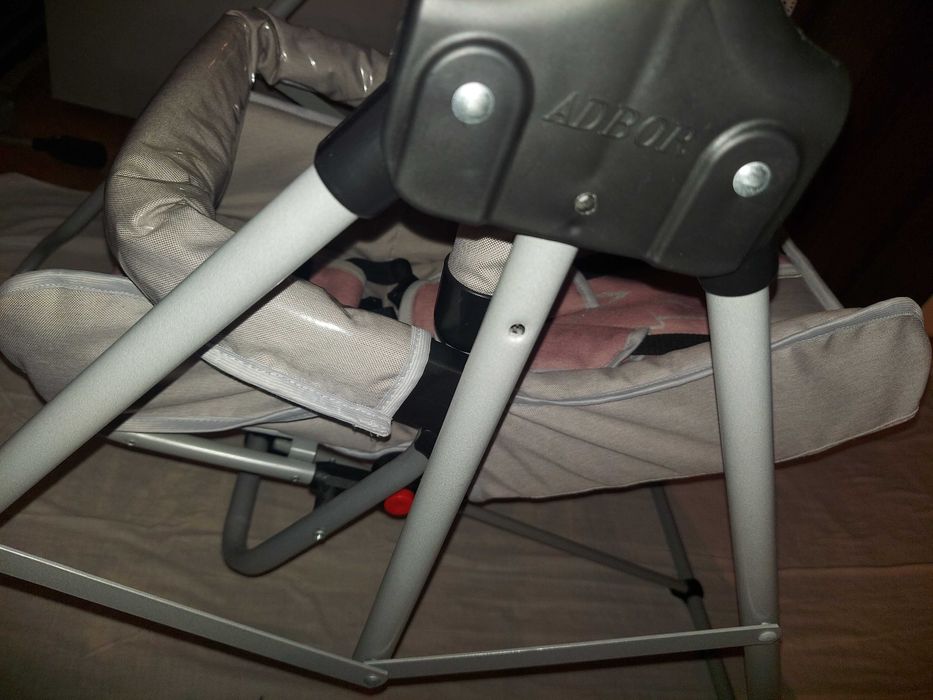 Balansoar multifunctional pentru bebelusi