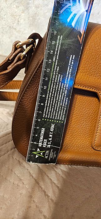 Дамска чанта от естествена кожа в кафяв цвят