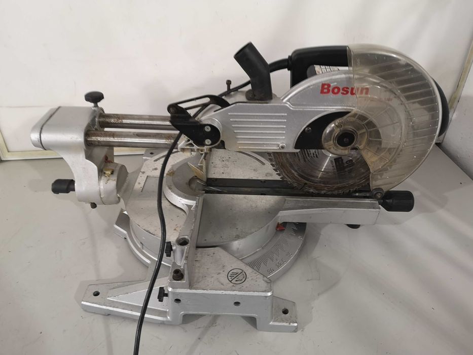 Циркуляр пендула - Bosun 1800W \ 255mm