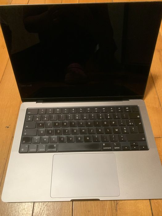 MacBook PRO (2021) A2442 M1 ,512 SSD, 16gb ram