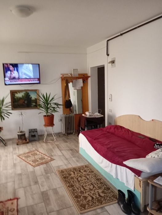 Garsoniera parter  pozitie excelenta!