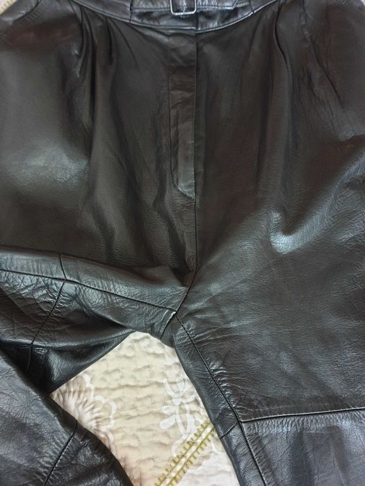 Pantaloni talie inalta negri piele naturala