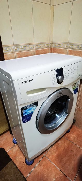 Продам стиральная машина Samsung 4кг