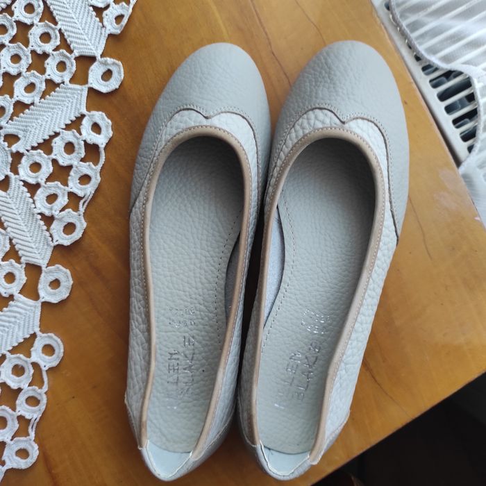 Vând balerini dama 37