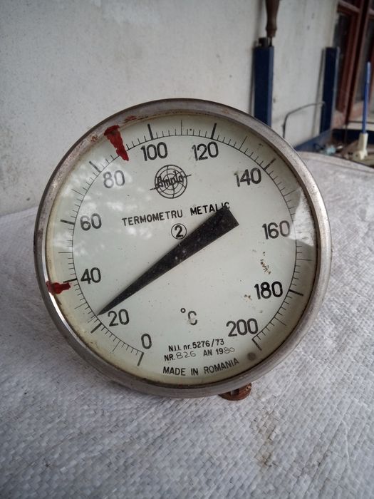 Aparat de masurat temperatura intr-un cazan