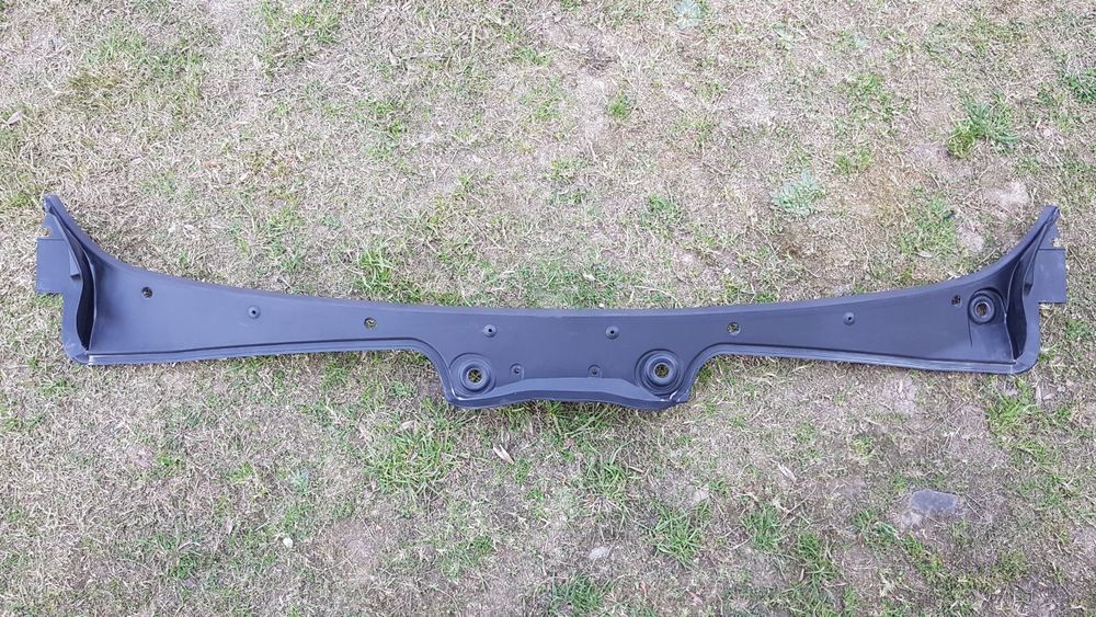 Жабо под дворниками на е60 новое