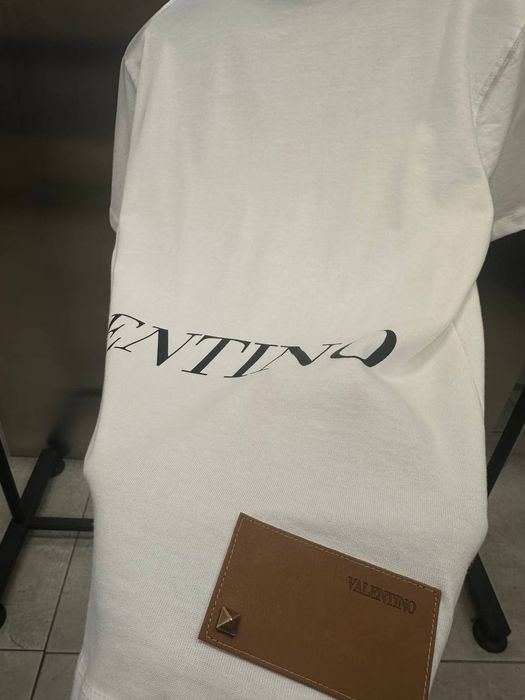 Valentino тениски в черно и бяло