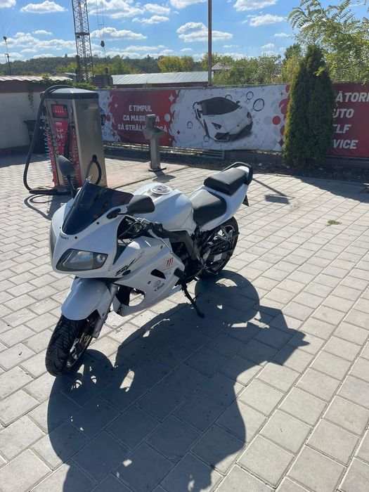 Vând suzuki 650 cc