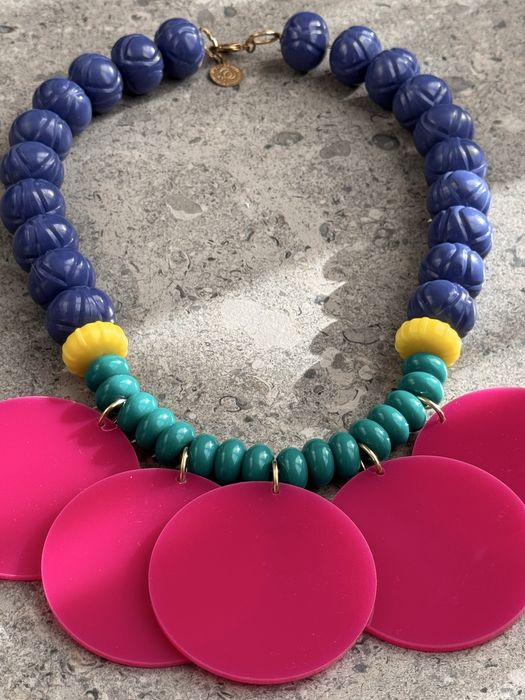 Колие с едри декоративни елементи, цветно