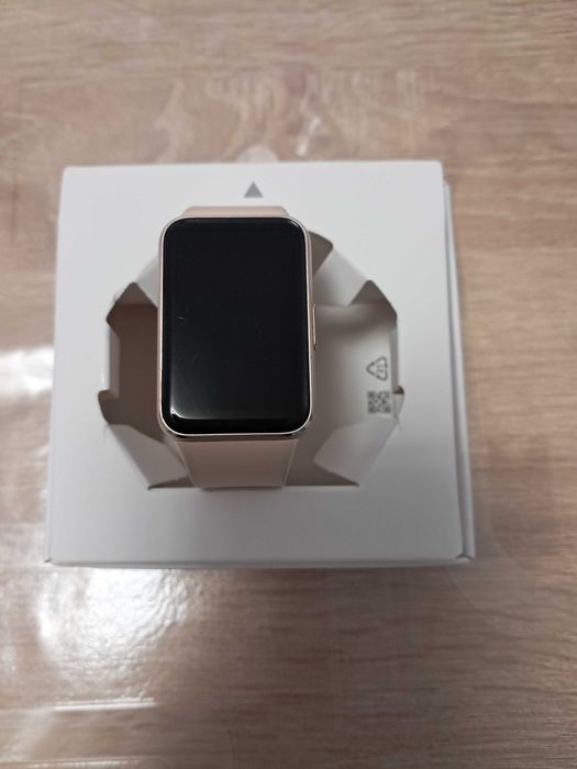 Смарт часовник Samsung Galaxy Fit3