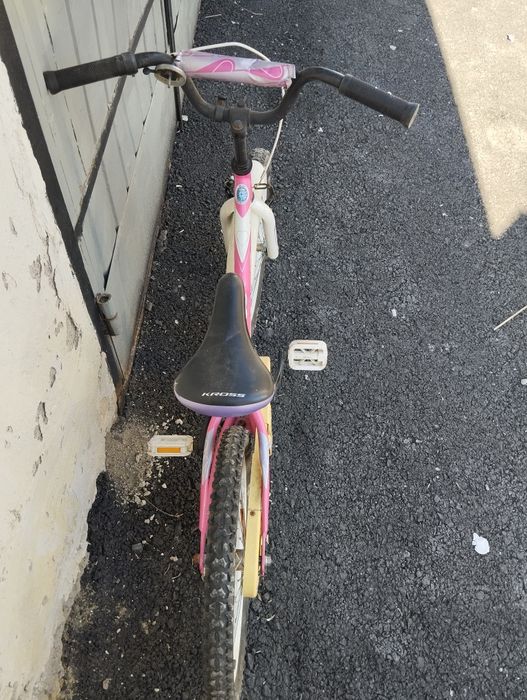 Vând bicicleta de copii
