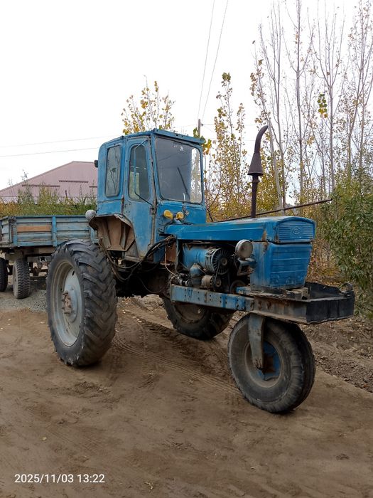 Traktor 28 sotiladi holati ideal ishga tayyor