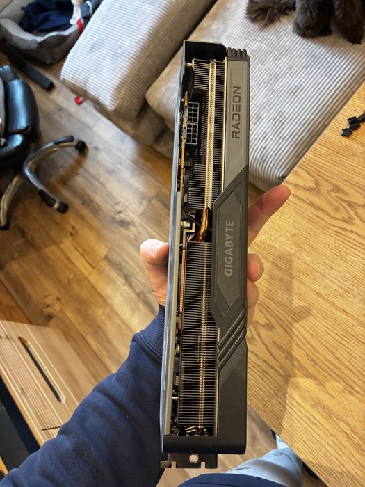 7800 xt Gigabyte 16GB