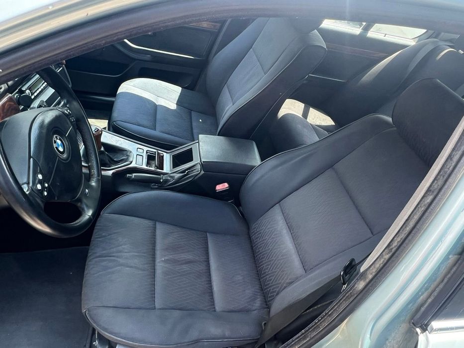 Продавам BMW 525TDS 143кс