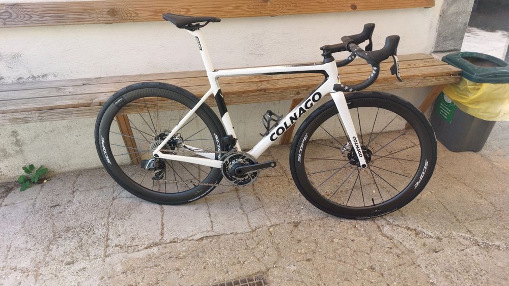 Cursiera Colnago V3 2024 Carbon Sram Red 2x12