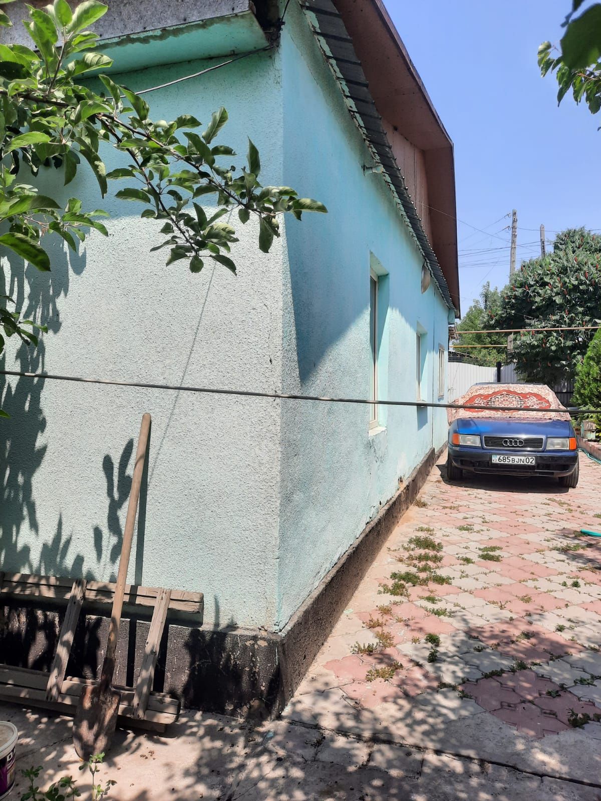 Продам дом Кызылту1 за Аэропортом  дом размер 8×на12 м, состоит из 3х