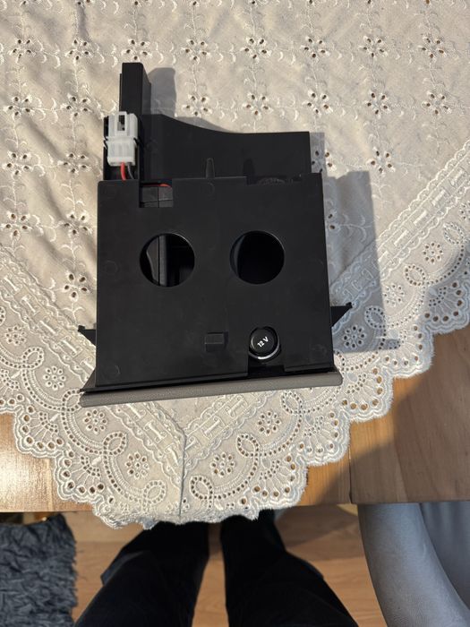 Suport pentru doua pahare vw t5 cu bricheta