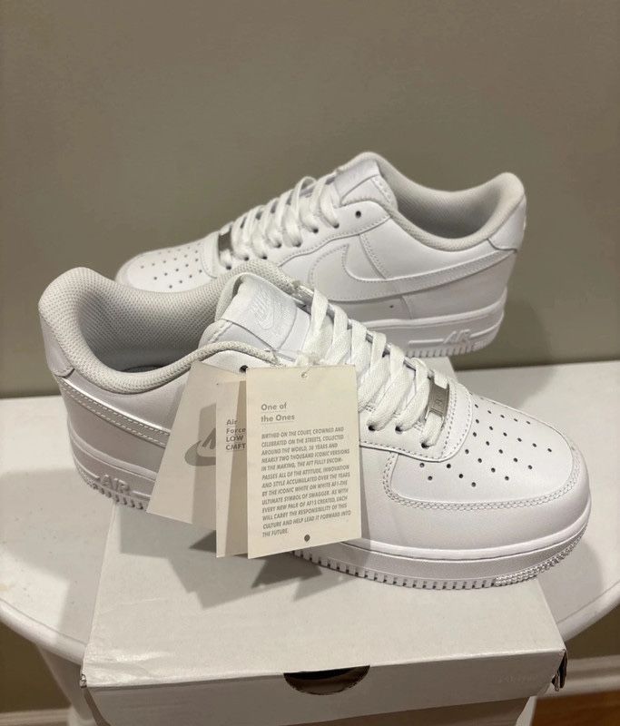 Чисто нови Nike Air Force 1 Low White с кутия
