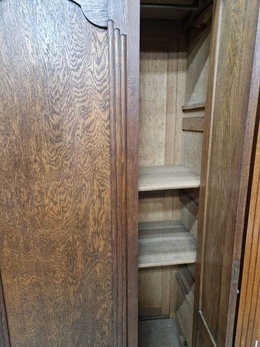 Трикрилен винтидж гардероб с разбовани мотиви