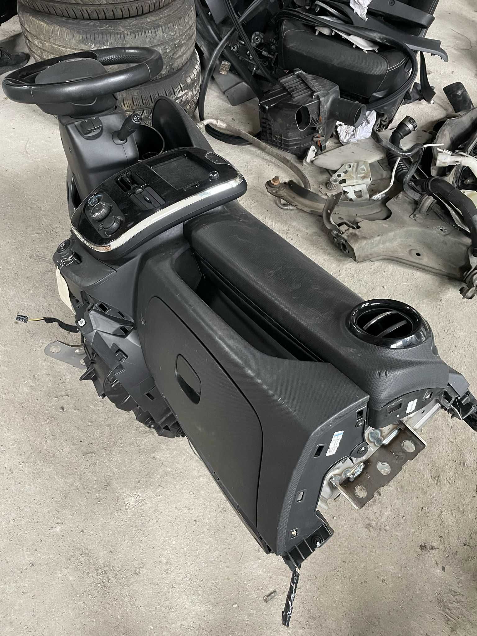 Plansa Bord Renault Clio 4