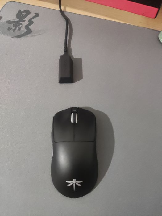 Продам беспроводную мышку Vgn f1 pro max