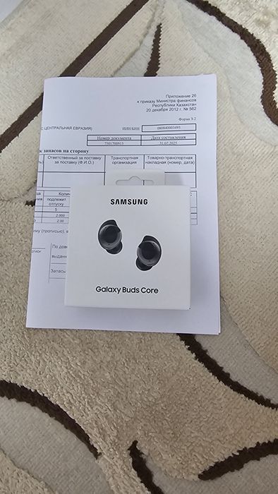 Продам запечатанные наушники Samsung Buds Core Black