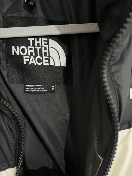 Geaca noua TNF, marimea S sau M