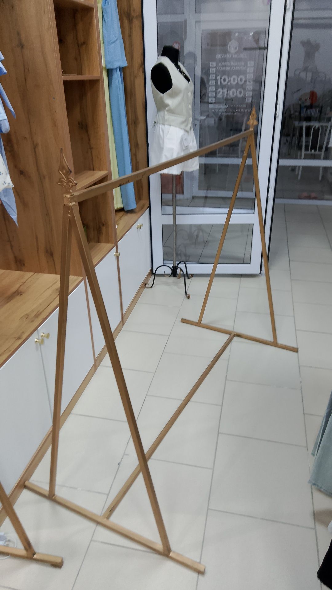 Стиляж для бутика