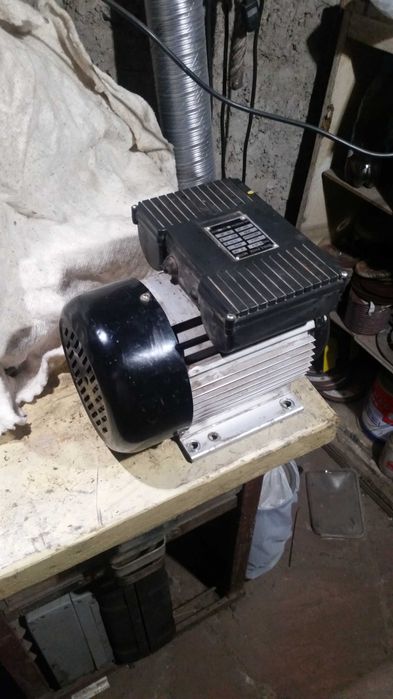 Электродвигатель однофазный 2.2 kW 2800 об/мин. за 30 тысяч тенге.