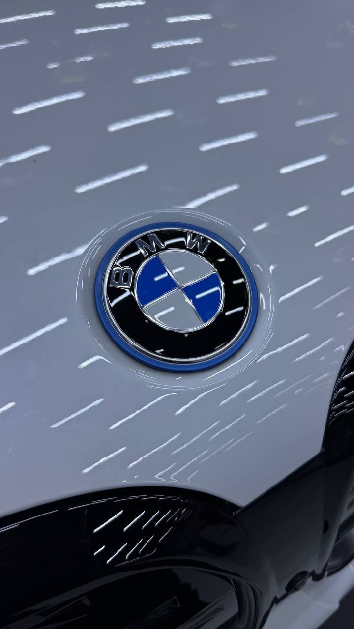 BMW ix3 electrocar 2025
