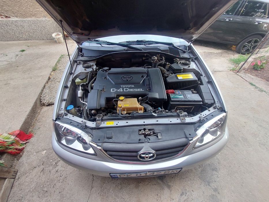 Тойота Авенсис D4D 2000 куб.