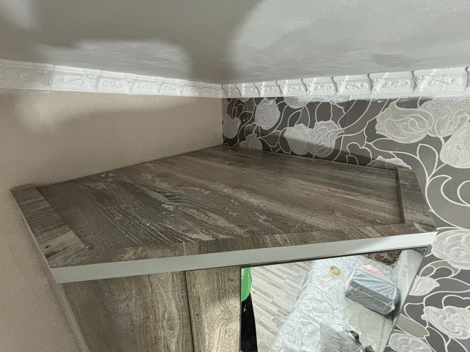 Продается угловой шкаф и отличном состоянии.